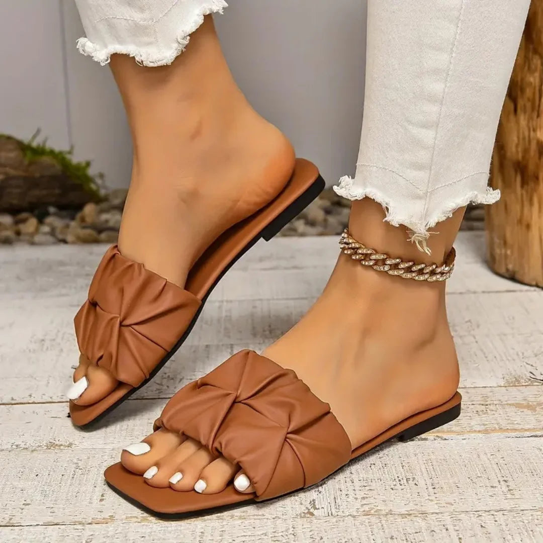 Summer Slippers for Women Flip Flops Flats  New Pleated Korean Slippers Women Sandals Green Slip on Shoes Plus Size 35-43